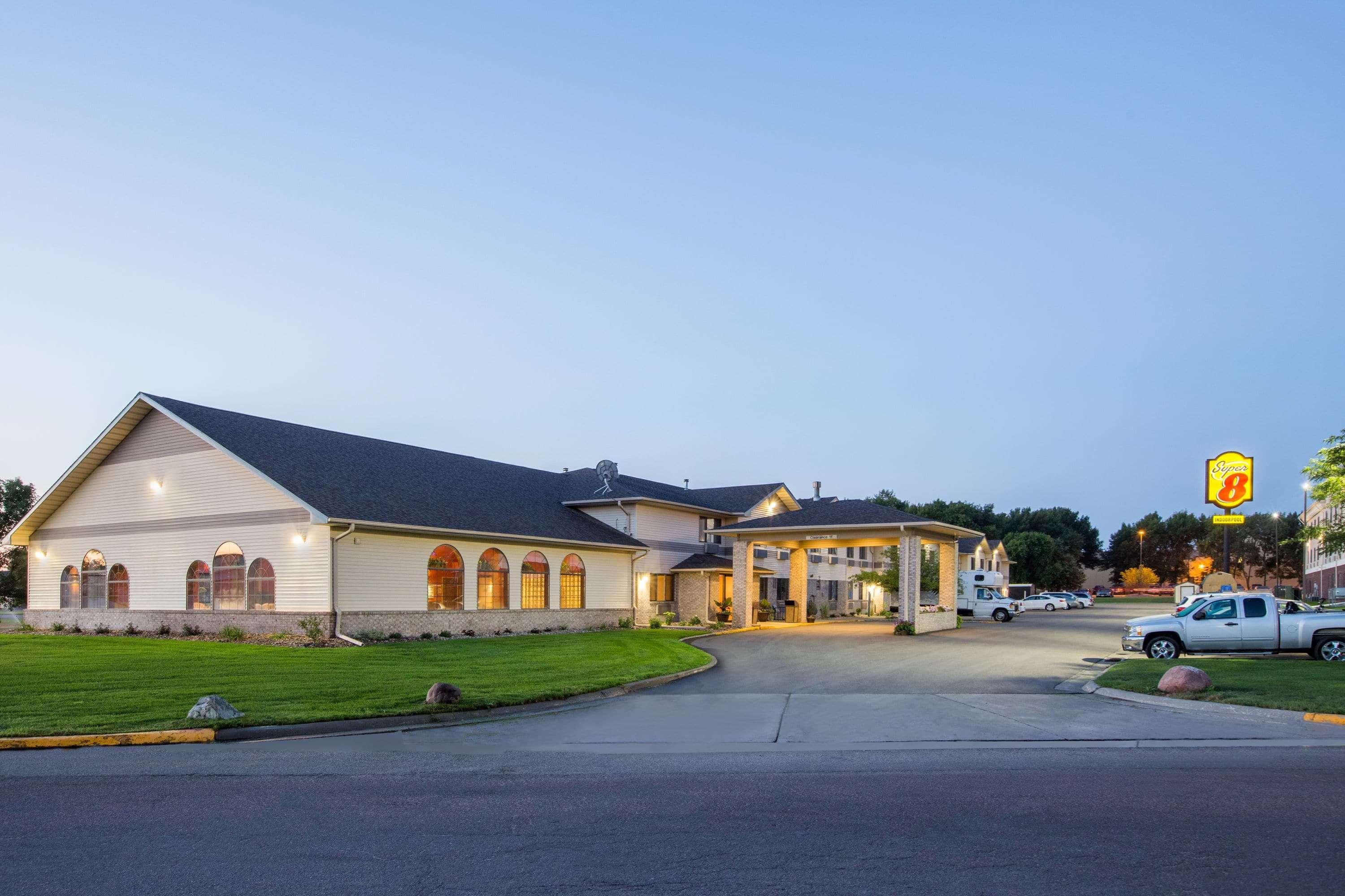 Hotel Super 8 By Wyndham Brookings Exterior foto